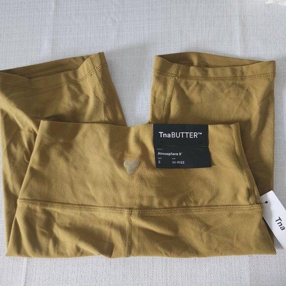 NWT TNA Butter High Waist Shorts Small Atmosphere 9" Hi-Rise  TnAction Biker - Picture 4 of 4